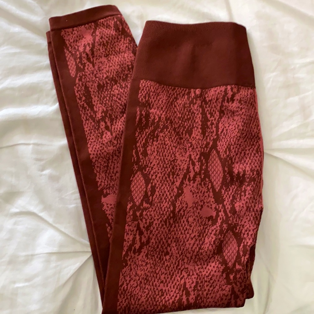 Two Piece Fabletics Set - image 4